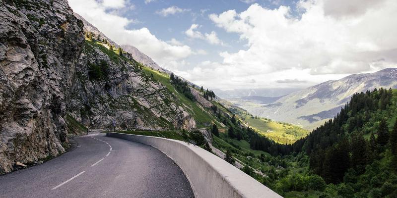 别再只看型材！恒大门业实测数据揭秘：K值与U值如何决定你家门窗的真实节能效果