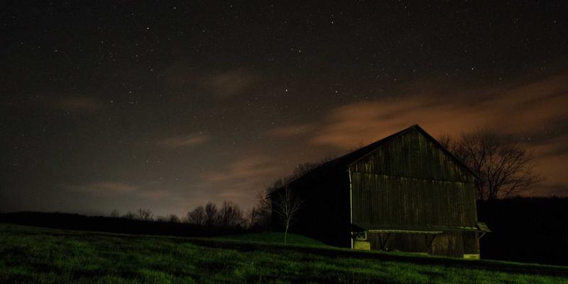 恒大门业隔音窗实测：面对高架、机场、闹市，不同分贝噪音的针对性降噪方案